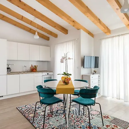 Apartmán Luxury Terrace Among The Old Rooftops Next To Diocletian's Palace *