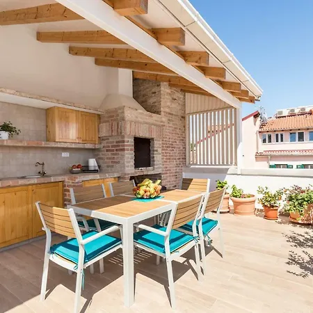 Luxury Terrace Among The Old Rooftops Next To Diocletian's Palace * Split