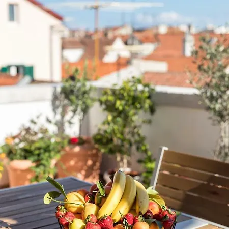 Luxury Terrace Among The Old Rooftops Next To Diocletian's Palace Апартаменты *